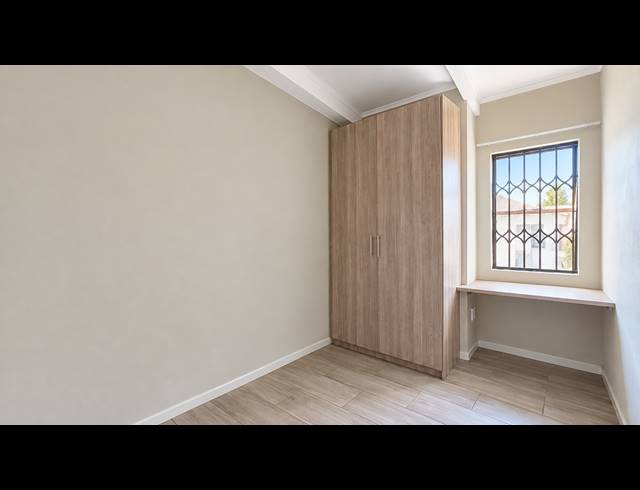 3 BEDROOM TOWNHOUSE FOR SALE IN ALBERTSDAL